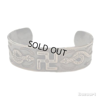 画像1: -30's "NAVAJO"　3　卍（SWASTIKA)　, 2　SNAKES　AND　ARROW　COIN　SILVER　BANGLE　SUPER SPACIAL !!