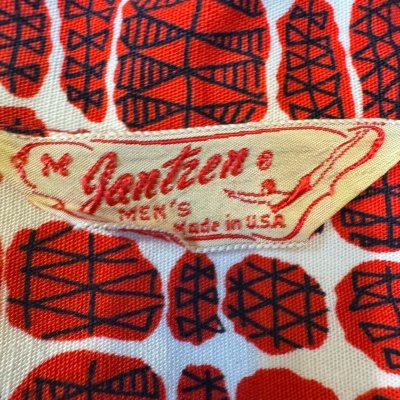 画像2: 50's MINT CONDITION　"Jantzen"　BILLIARDS　STYLE　ABSTRACT　PATTERN　COTTON　HAWAIIAN　SHIRTS　SIZE表記：M