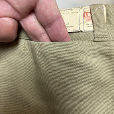 画像22: 50's- DEAD STOCK　WITH　FLASHER　”LEVI'S　Casuals”　CHINO　PANTS　SIZE表記　W 30 × L 32　good making !!