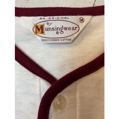 画像2: 60's DEAD STOCK　"MUNSINGWEAR"　WIDE　BORDER　HENRY　NECK　Tee SHIRTS　good design !!