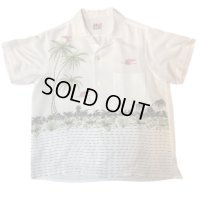 50's "Berma"　PINK　FLAMINGO,　PALMTREE　AND　SO　ON　HORIZONTAL　PATTERN　WHITE　RAYON　HAWAIIAN　SHIRTS　SIZE表記：M　
