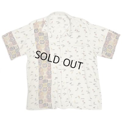 画像1: 50's ”ARROW”　ANIMALS　PATTERN　RAYON　HAWAIIAN　SHIRTS　SIZE: L　ON BOOK !!