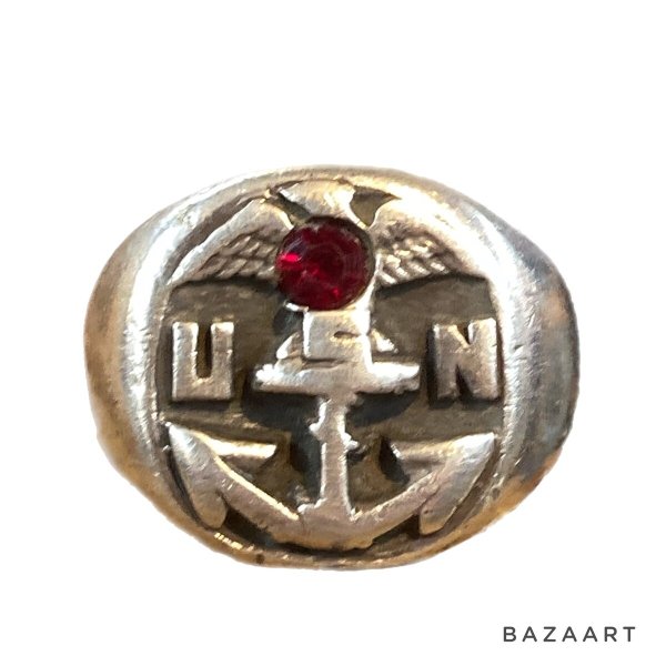 画像1: 40's "U.S.NAVY"　STERLING SILVER　with RED STONE　MIRLITARY RING　good design !! (1)