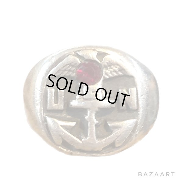 画像1: 40's "U.S.NAVY"　STERLING SILVER　with RED STONE　MIRLITARY RING　good design !! (1)