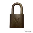 画像6: OLD　”LOUIS VUITTON”　BRASS　PADLOCK (6)