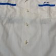 画像7: 1965's MINT CONDITION　"A　ONE　STORE"　「U.S.AIR FORCE」　OKINAWA　JAPAN　SOUVENIR　COTTON　POPLIN　BOWLING　SHIRTS　WITH　UNUSUAL　BUTTON　WHITE × AIR FORCE BLUE　　 (7)