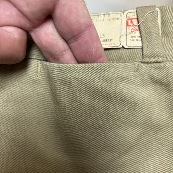 画像22: 50's- DEAD STOCK　WITH　FLASHER　”LEVI'S　Casuals”　CHINO　PANTS　SIZE表記　W 30 × L 32　good making !! (22)
