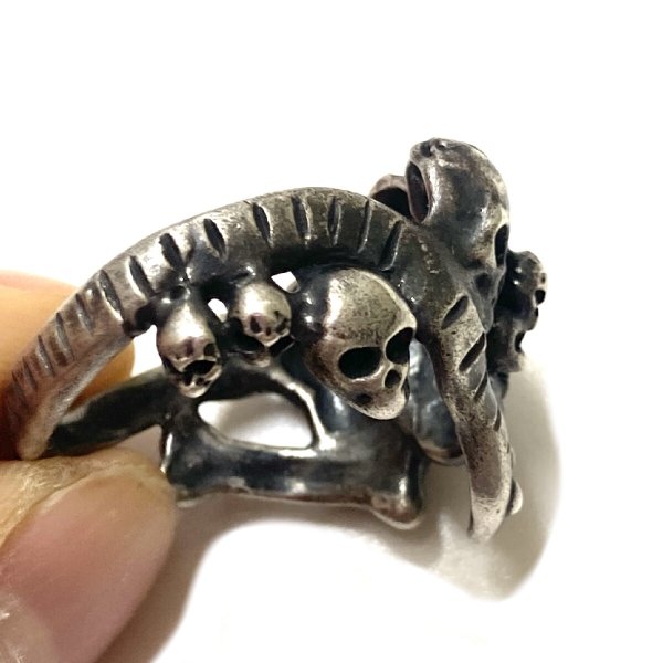 画像8: around 50's   ”9 SKULLS & 2 SNAKES”   motif 　SILVER RING (8)