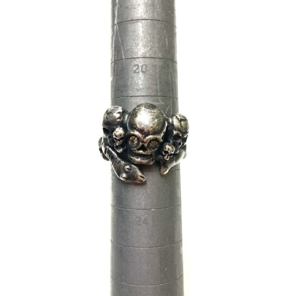 画像12: around 50's   ”9 SKULLS & 2 SNAKES”   motif 　SILVER RING (12)