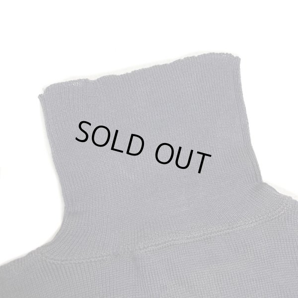 画像8: 〜1920's VERY OLD　TURTLENECK　WOOL KNIT　WITH FELT PATCH (8)